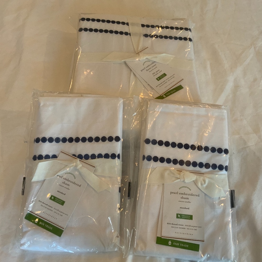 Pottery Barn Full/Queen Pearl Embroidered duvet cover with 2 shams